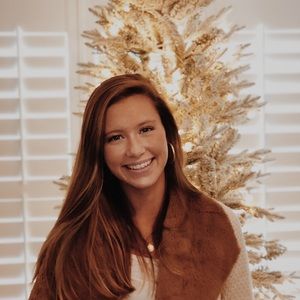 Meet your Posher, Olivia